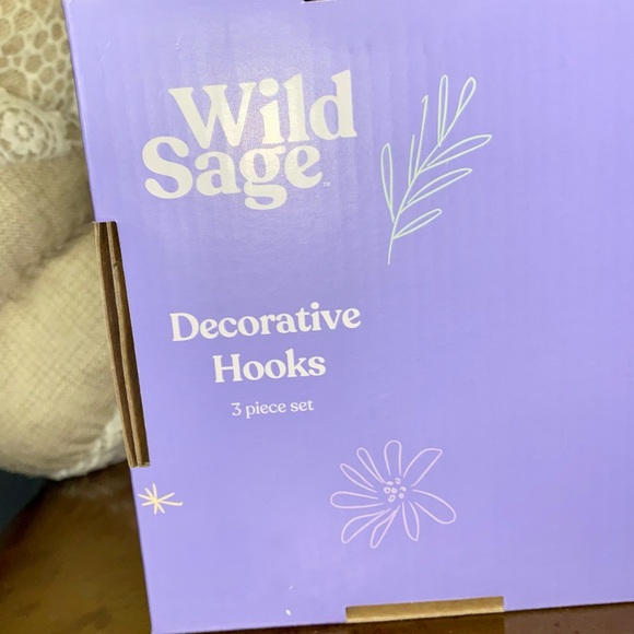 WILD SAGE 3 PIECE GEMSTONE DECORATIVE HOOKS - Picture 8 of 8